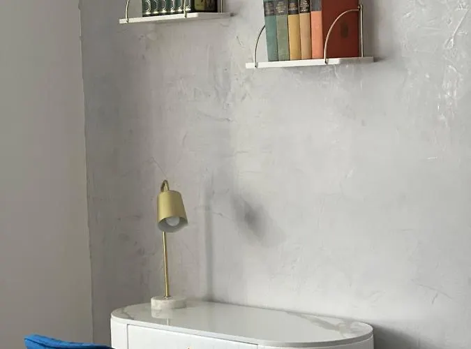 Lägenhet Exklusive 2 Eg Mit Balkon In Lage!