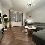 Апартаменти Exklusive 2 Eg Mit Balkon In Lage!