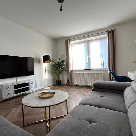 Exklusive 2 Eg Mit Balkon In Lage! Бремен