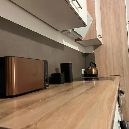 Exklusive 2 Eg Mit Balkon In Lage! Апартаменты