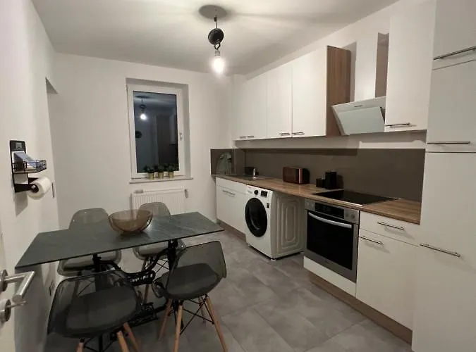 Apartamento Exklusive 2 Eg Mit Balkon In Lage! *