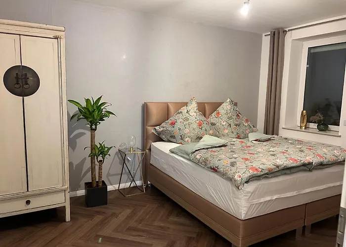 Exklusive 2 Eg Mit Balkon In Lage! * Brema